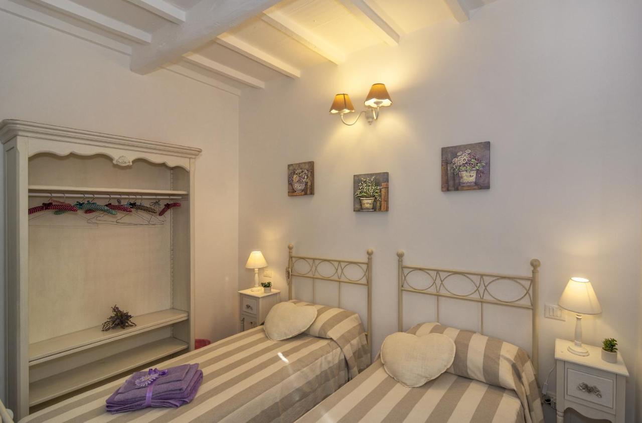 Casale Belvedere "Il Melograno" มาสซาโรซา ภายนอก รูปภาพ