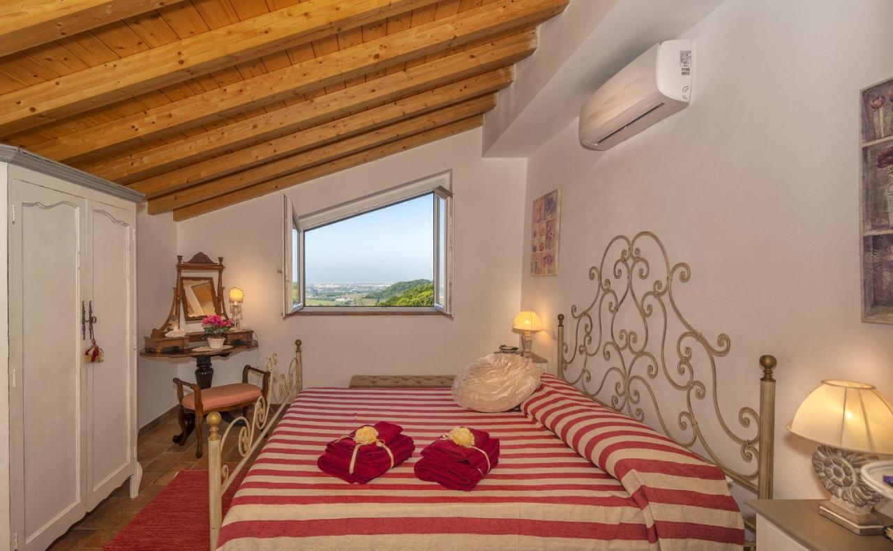 Casale Belvedere "Il Melograno" มาสซาโรซา ภายนอก รูปภาพ