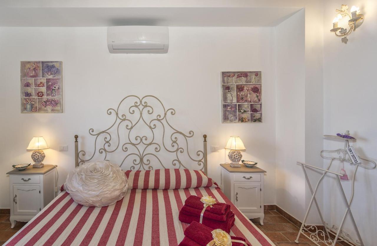 Casale Belvedere "Il Melograno" มาสซาโรซา ภายนอก รูปภาพ