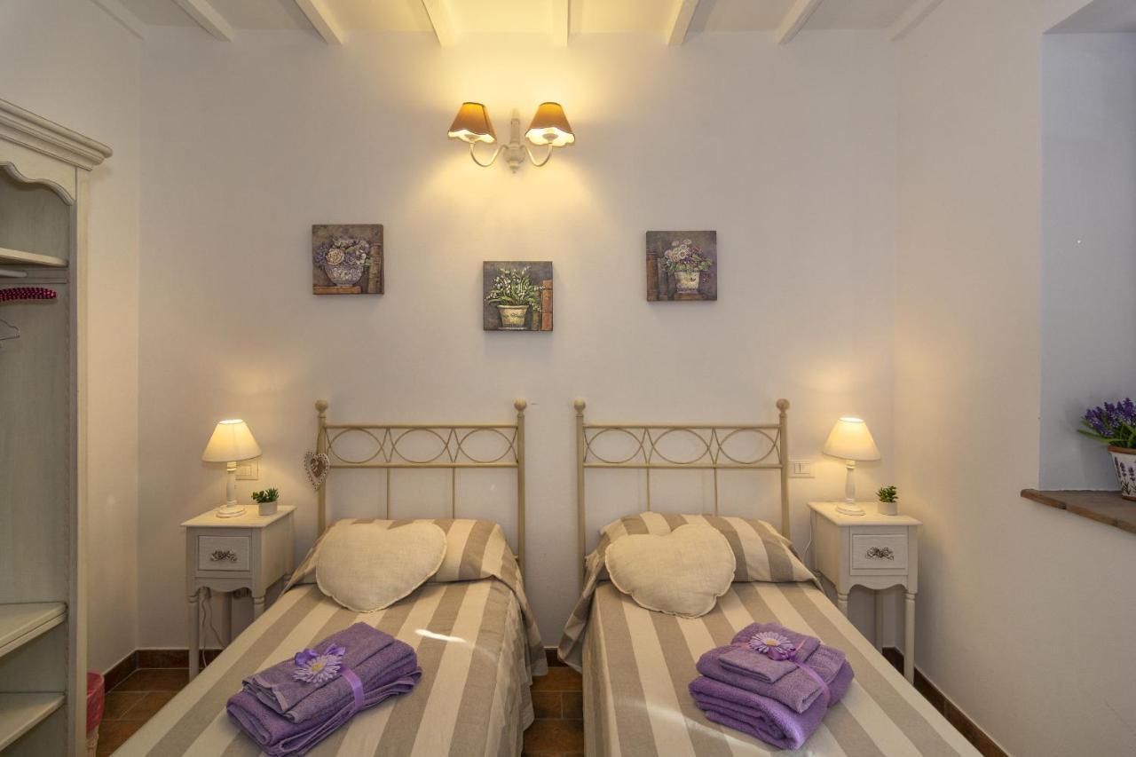 Casale Belvedere "Il Melograno" มาสซาโรซา ภายนอก รูปภาพ
