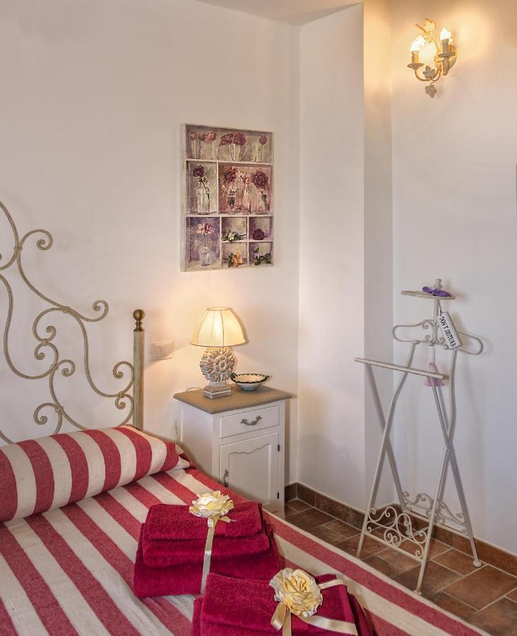 Casale Belvedere "Il Melograno" มาสซาโรซา ภายนอก รูปภาพ